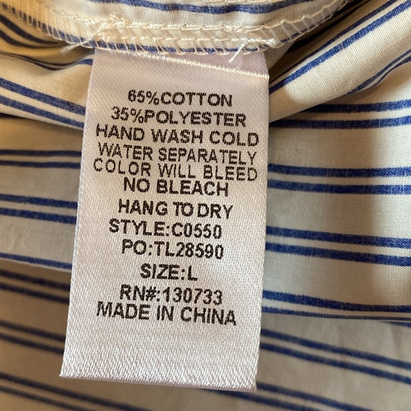 Women’s Top from Umgee size large NWOT - Picture 6 of 8